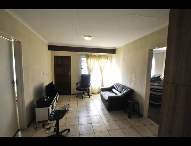 3 BEDROOM SIMPLEX FOR SALE IN DAWN PARK